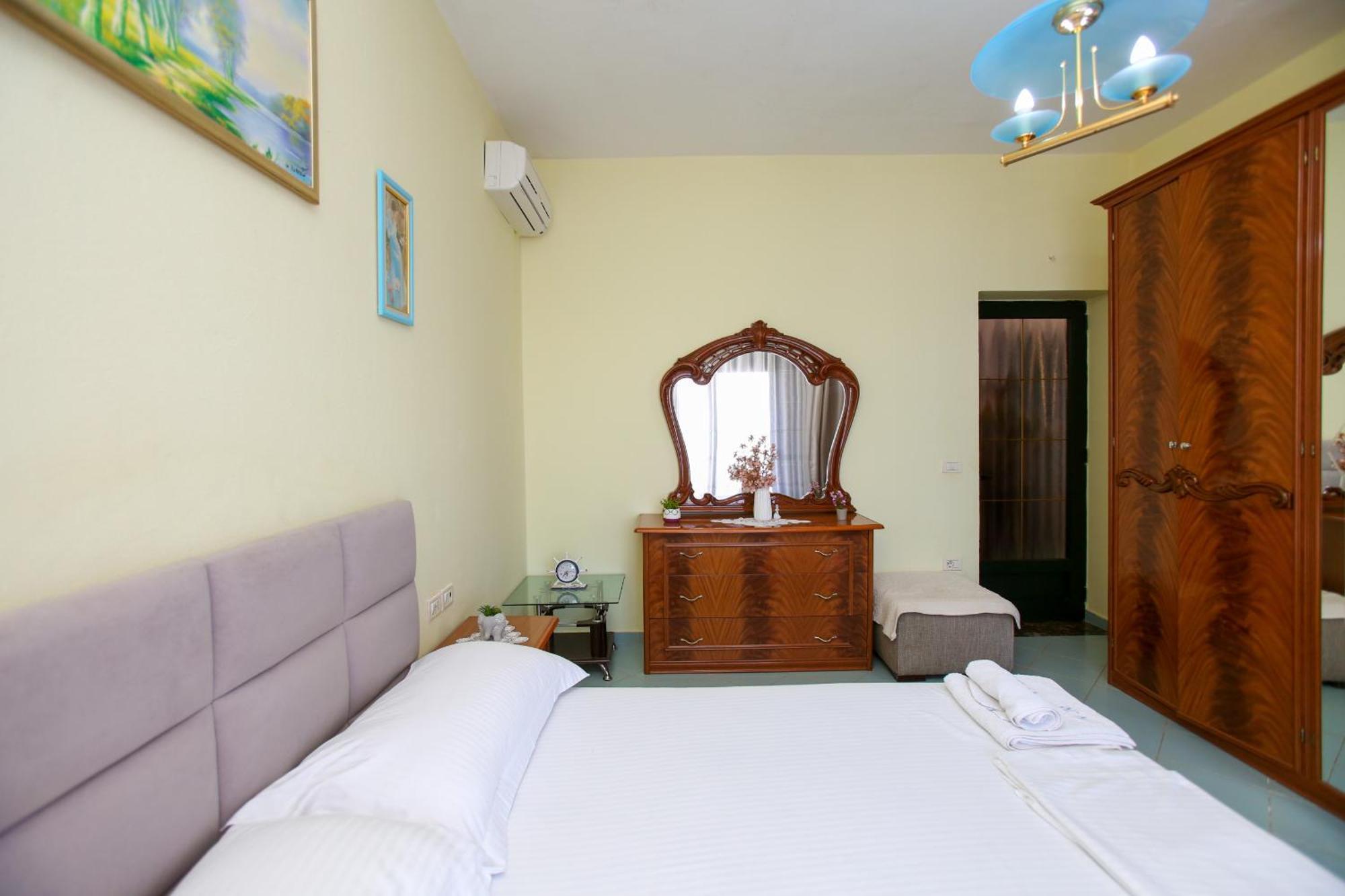 Villa Meminaj *